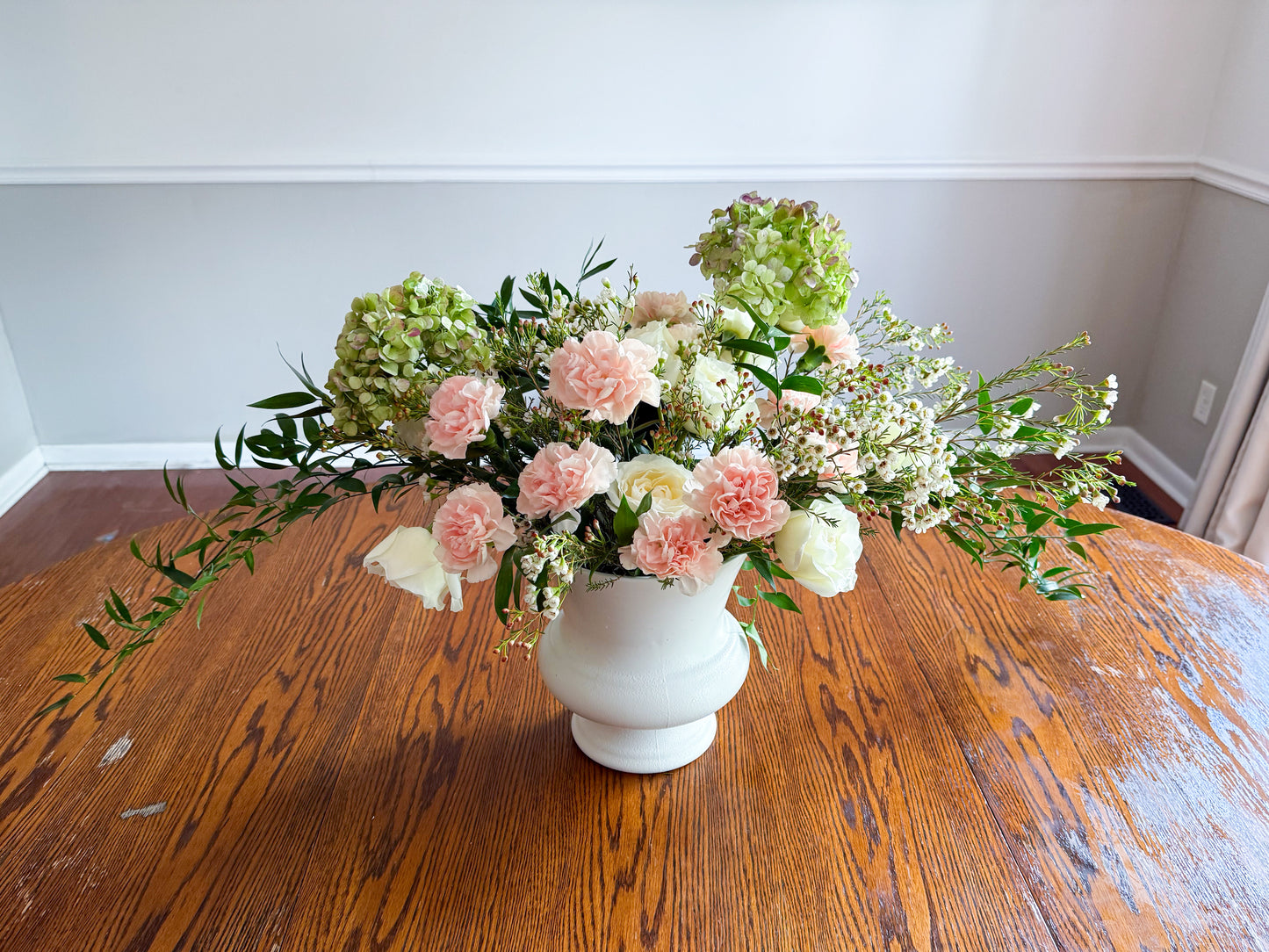 Extra Large Seasonal Classic Arrangement